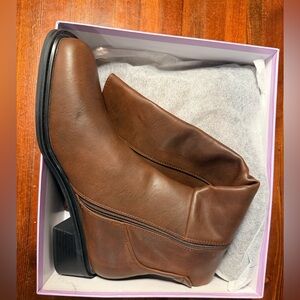 Women’s Brown Heeled Boots